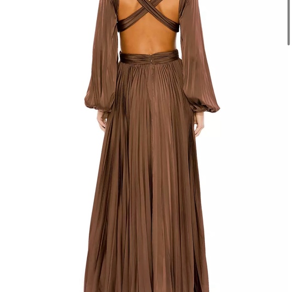 Mac Duggal Satin V Neck Gown size 10 - Picture 4 of 6